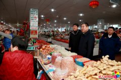 <b>严把进货关、质量关、</b>